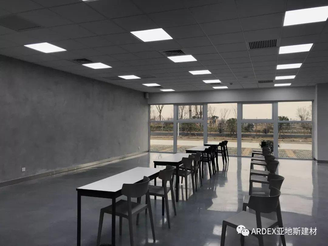 報名預(yù)約：百人高檔多功能培訓(xùn)教室\會議室\展廳可供出租