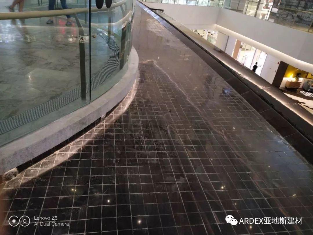 亞地斯防水“力筑”上海顏值新地標(biāo) - 10米水景幕墻 亞地斯防水“力筑”上海顏值新地標(biāo) - 10米水景幕墻