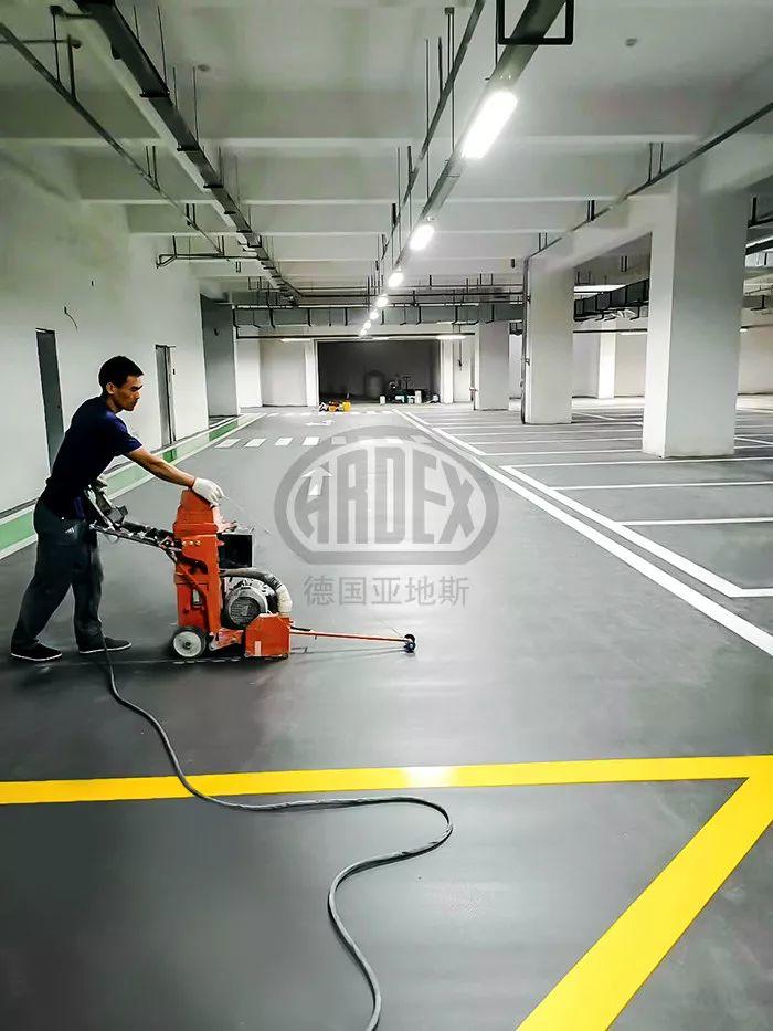 【案例分享】亞地斯水泥基面自流平又出爆款！鄭州龍湖金融島停車庫